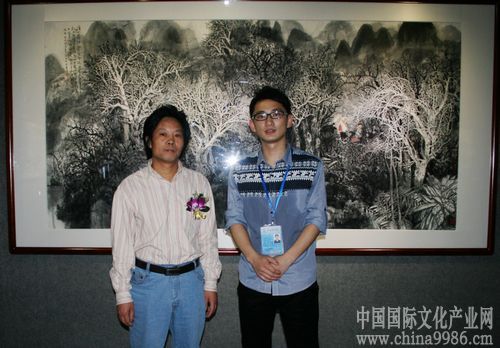 中国画名家张东林与本站记者